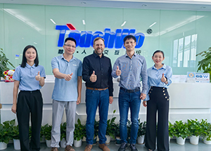 Партнер один